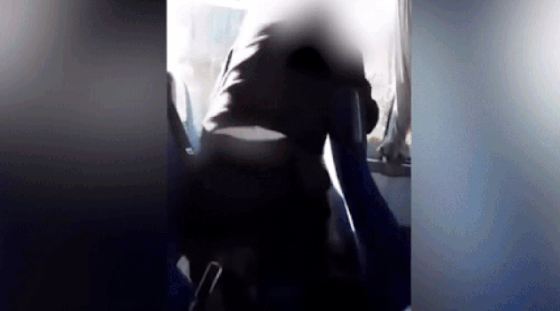 Водитель автобуса в Швеции напал на сирийского беженца-ВИДЕО